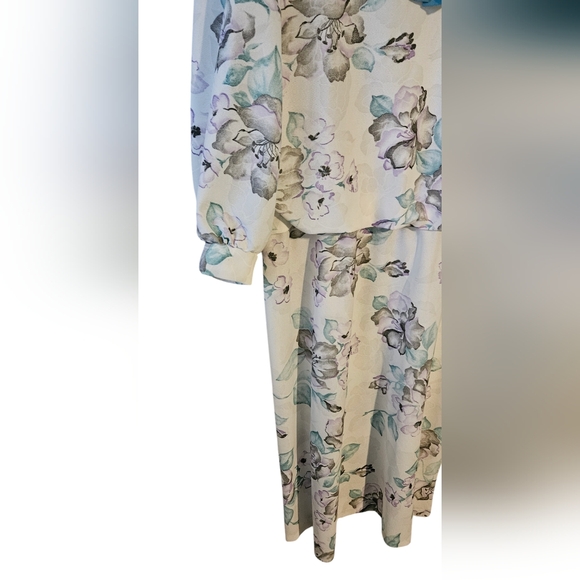 Vintage dress Floral print size medium - Picture 2 of 8